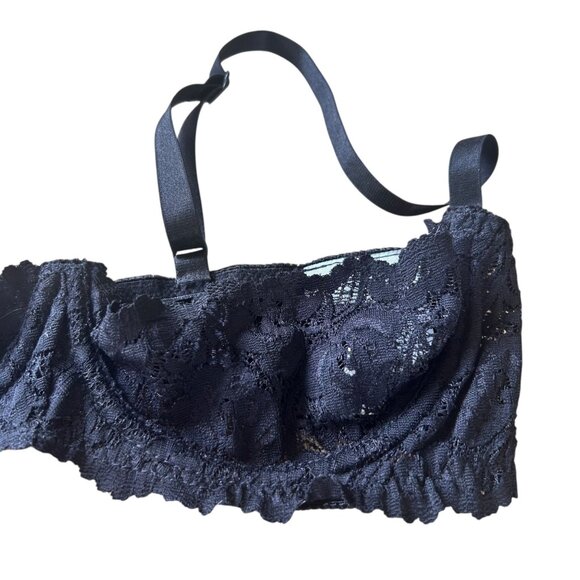 The Escante Collection Black Floral Lace Vintage Inspired Underwire Demi Bra LG - Picture 2 of 5